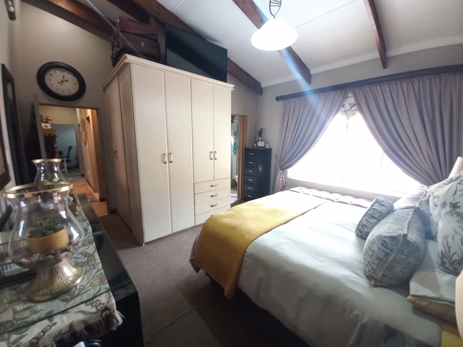 3 Bedroom Property for Sale in Waterval East North West